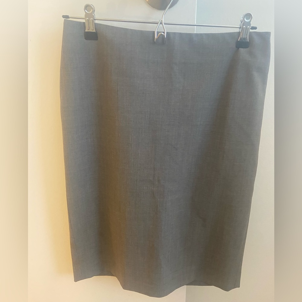 Theory Pencil Skirt in Gray